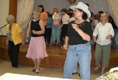 More linedancing.